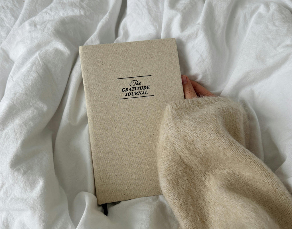 30-Day Gratitude Challenge: A Daily Guide to Boost Your Mood